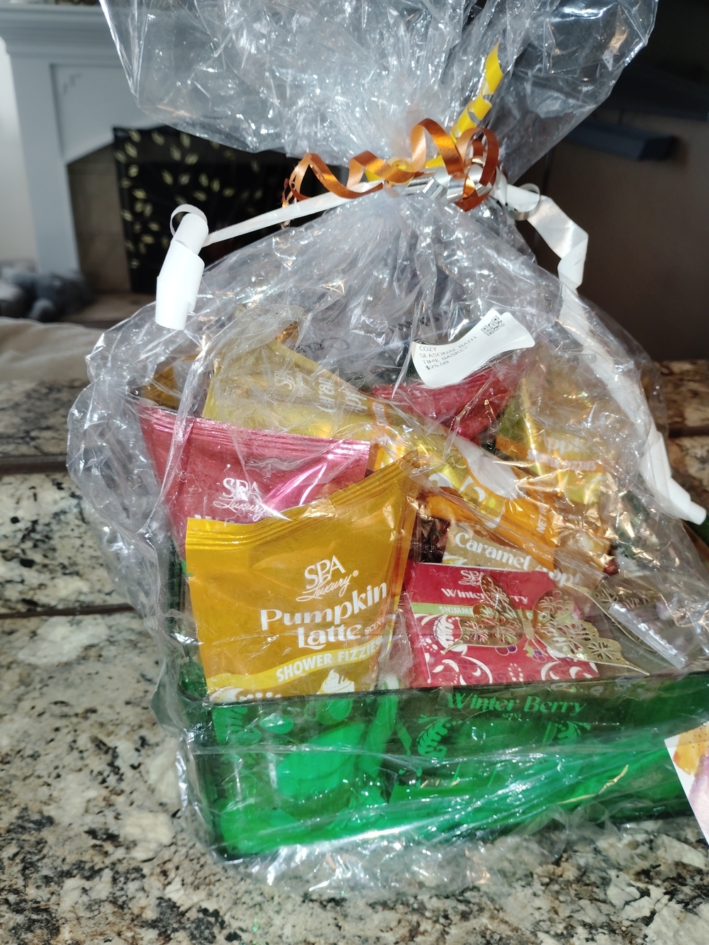 Fall holiday themed pamper me basket All New - Picture 4 of 5